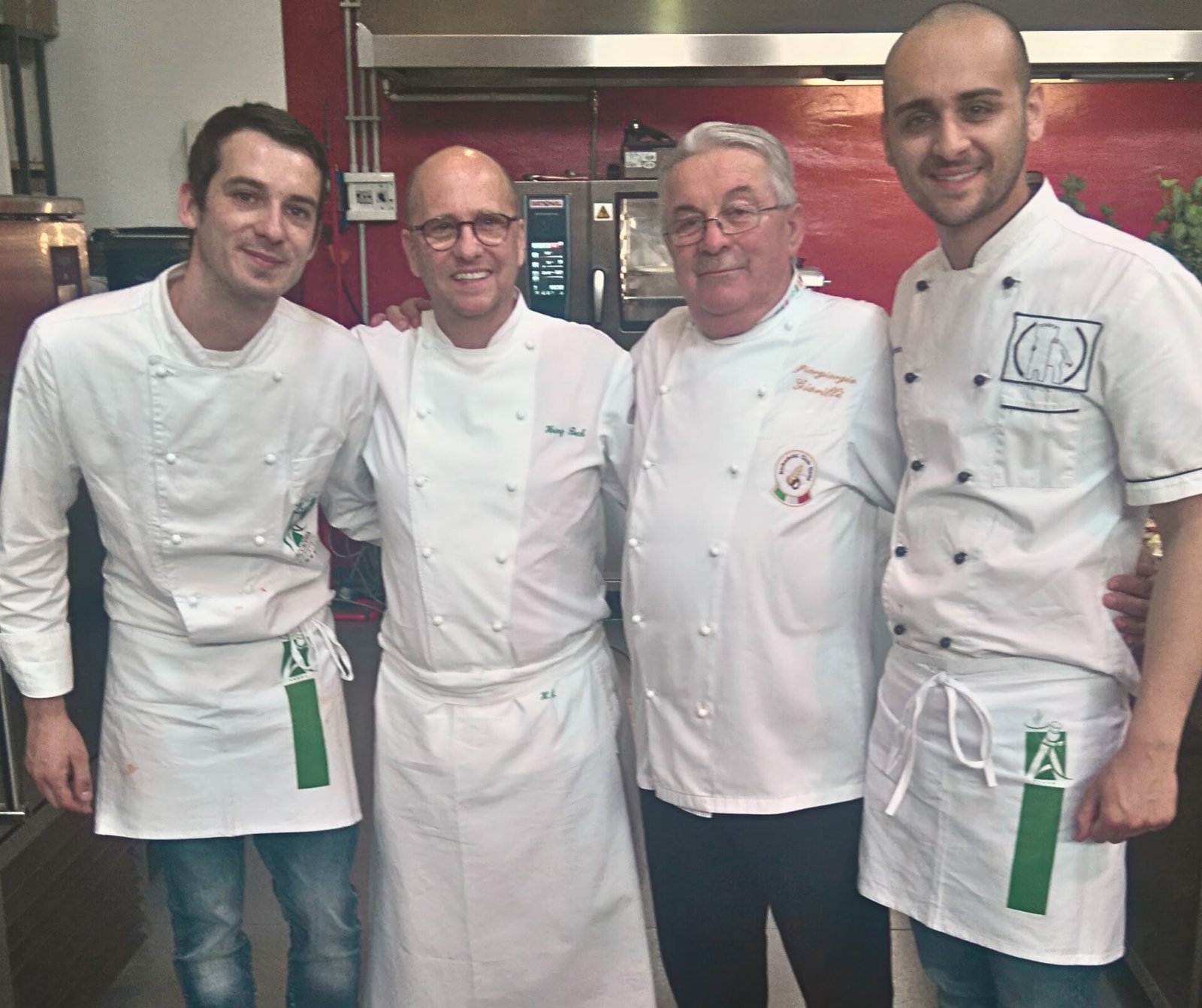 2017 formazione presso Accademia Pizzaioli (Portogruaro), qui con: Heinz Beck 3*** Michelin, Piergiorgio Giorilli Maestro panificatore e Luca Pezzetta chef panificatore